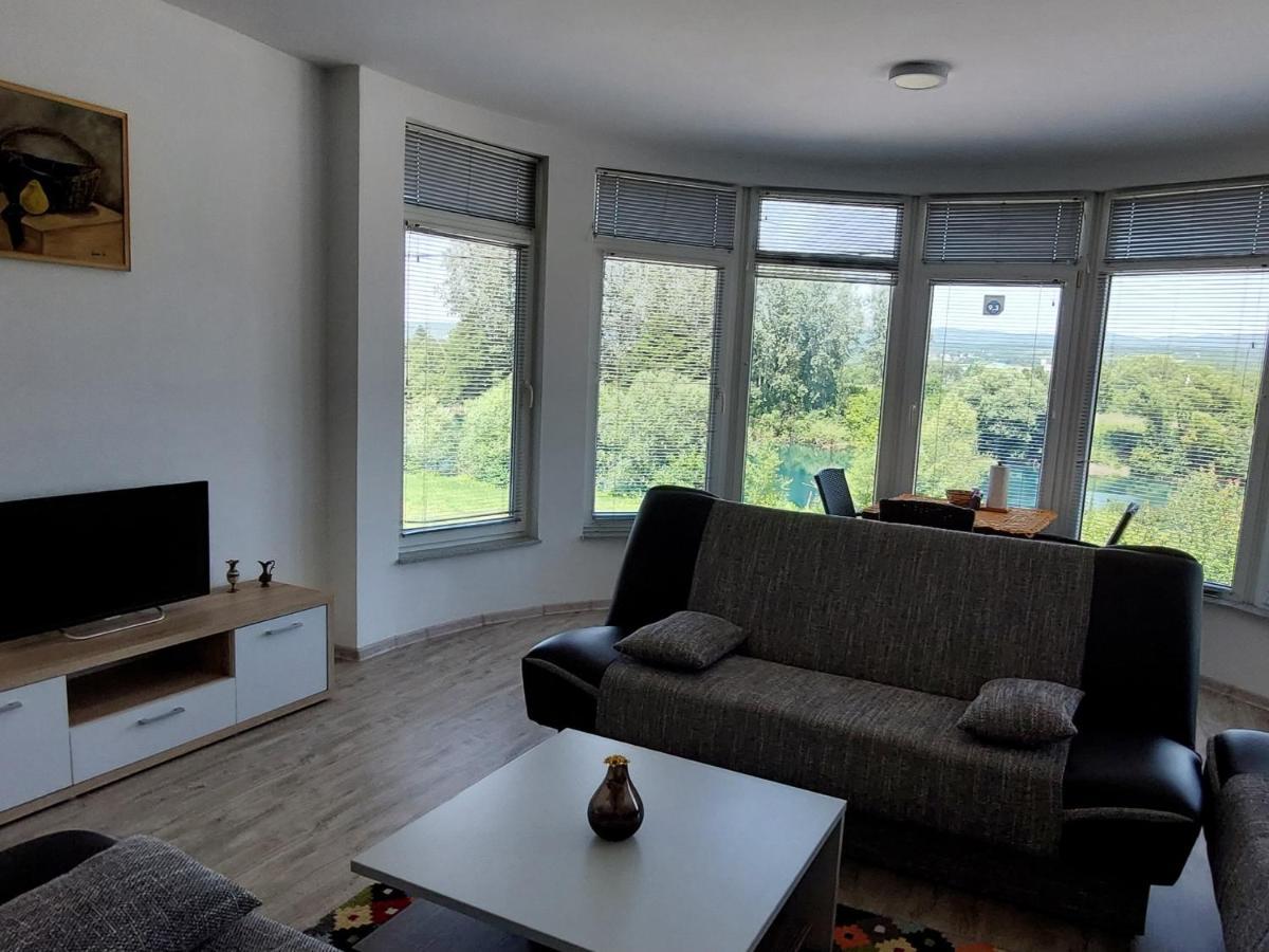 Apartments Window Бихач Экстерьер фото