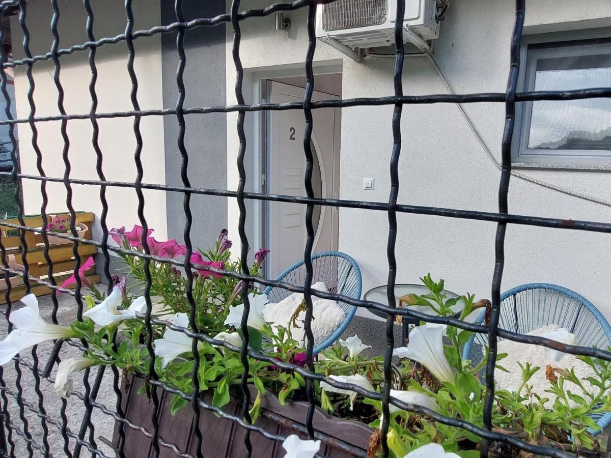 Apartments Window Бихач Экстерьер фото