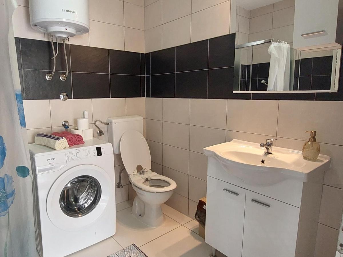 Apartments Window Бихач Экстерьер фото