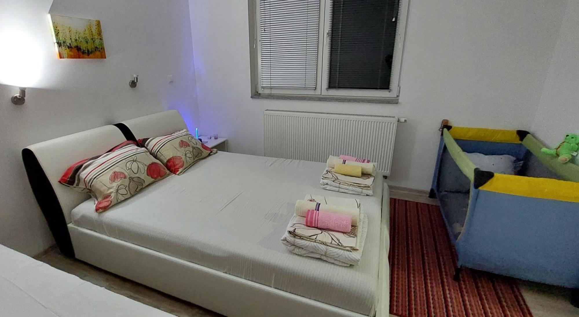 Apartments Window Бихач Экстерьер фото