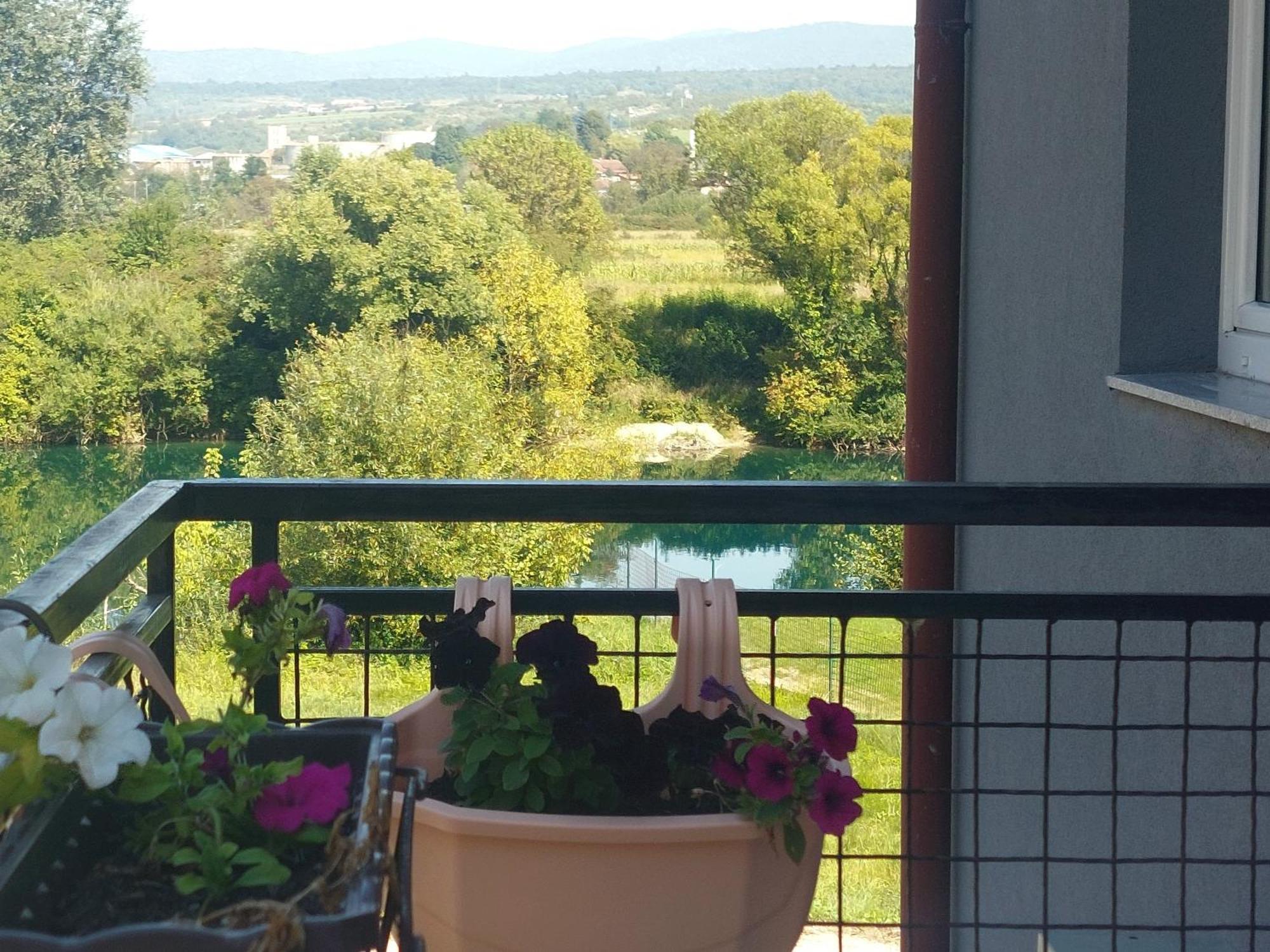 Apartments Window Бихач Экстерьер фото