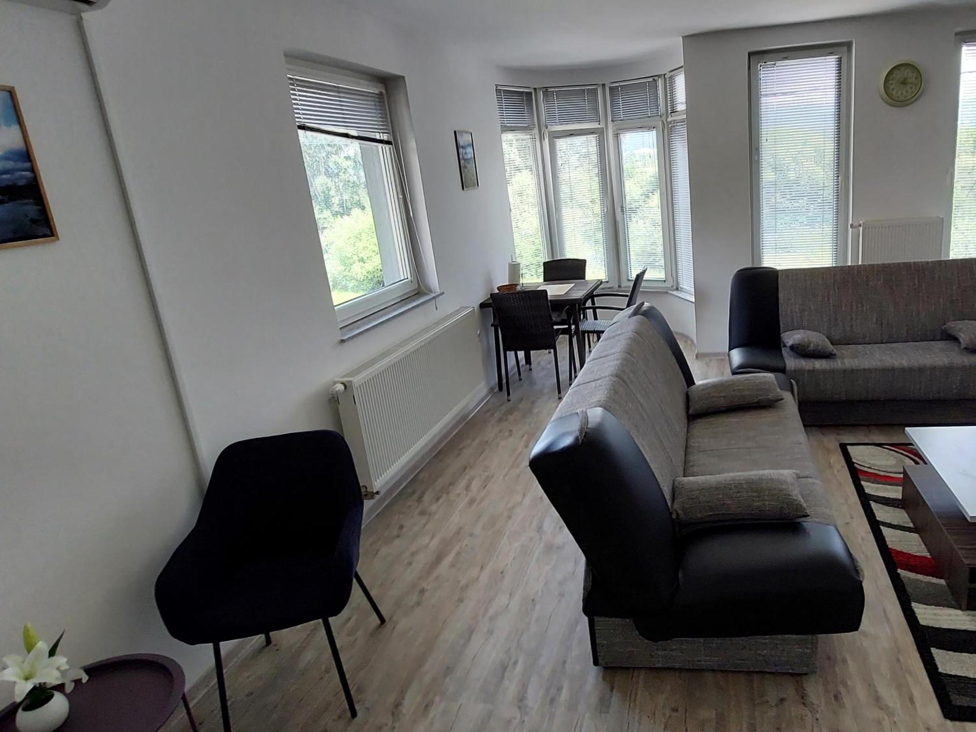 Apartments Window Бихач Экстерьер фото