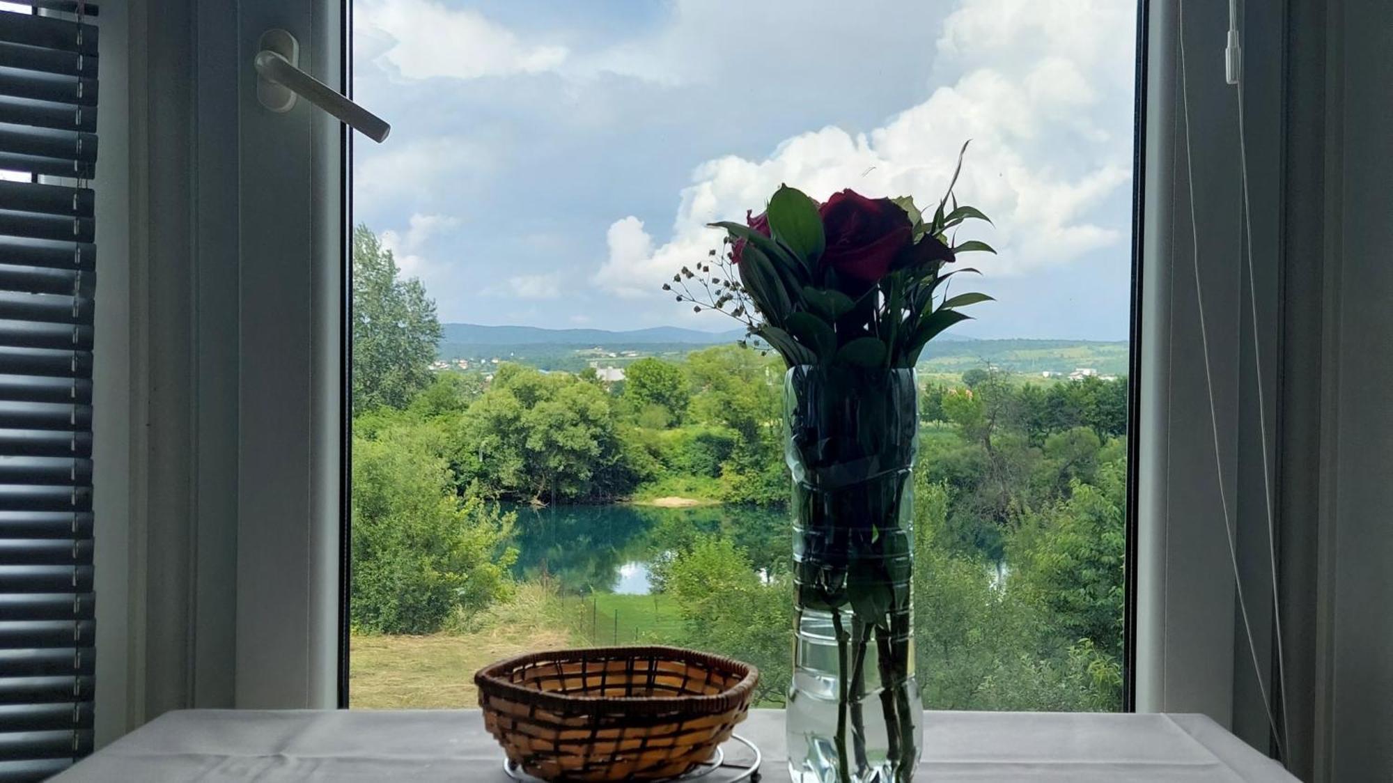Apartments Window Бихач Экстерьер фото